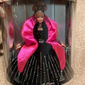 Barbie/happy holidays special edition 1998.NIB Doll is approx 11 inches tall